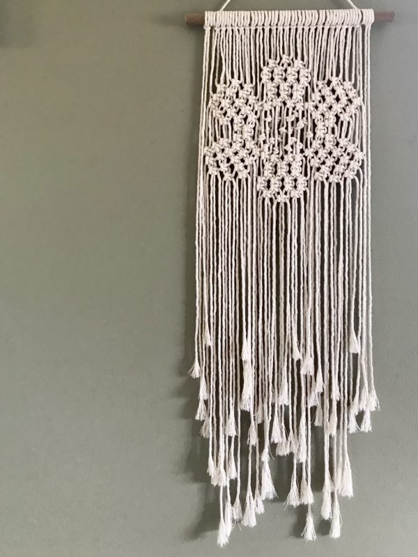 Daisy macrame wall hanging - Image 2