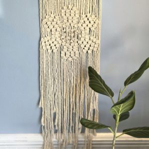 Daisy macrame wall hanging