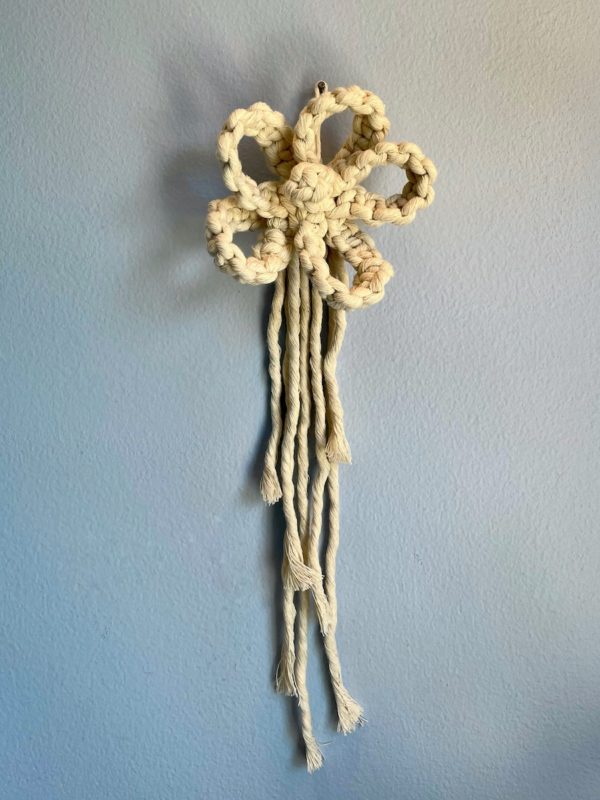 Macrame wallflower